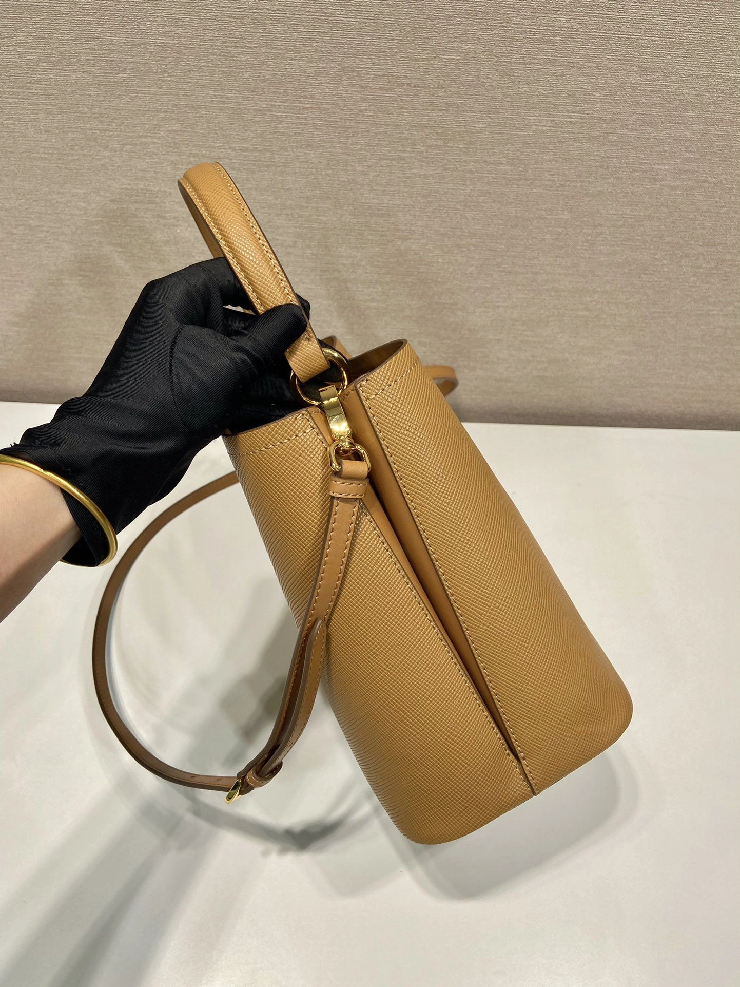 Prada Top Handle Bags 4099A-0580