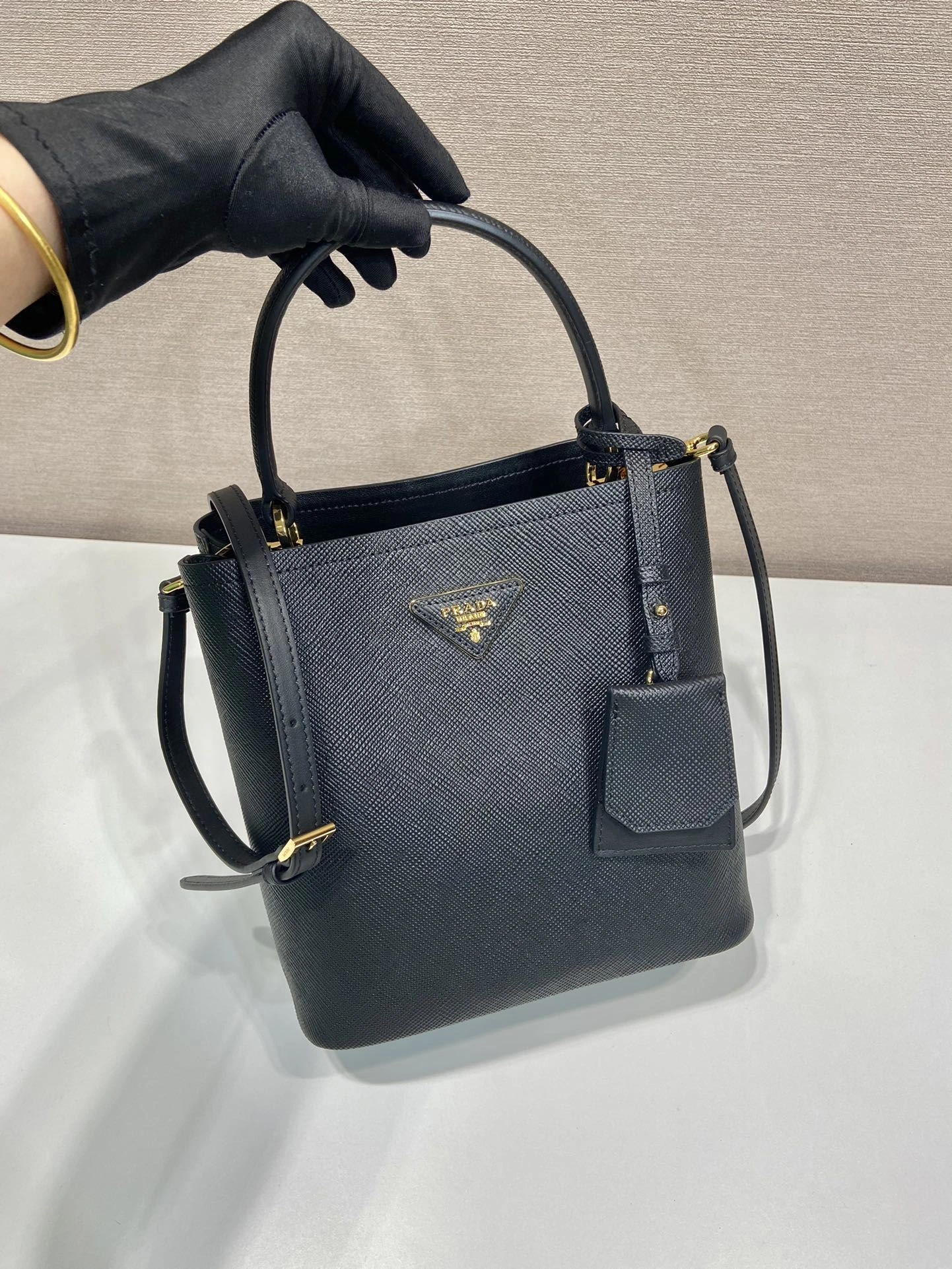 Prada Top Handle Bags 4099A-0581