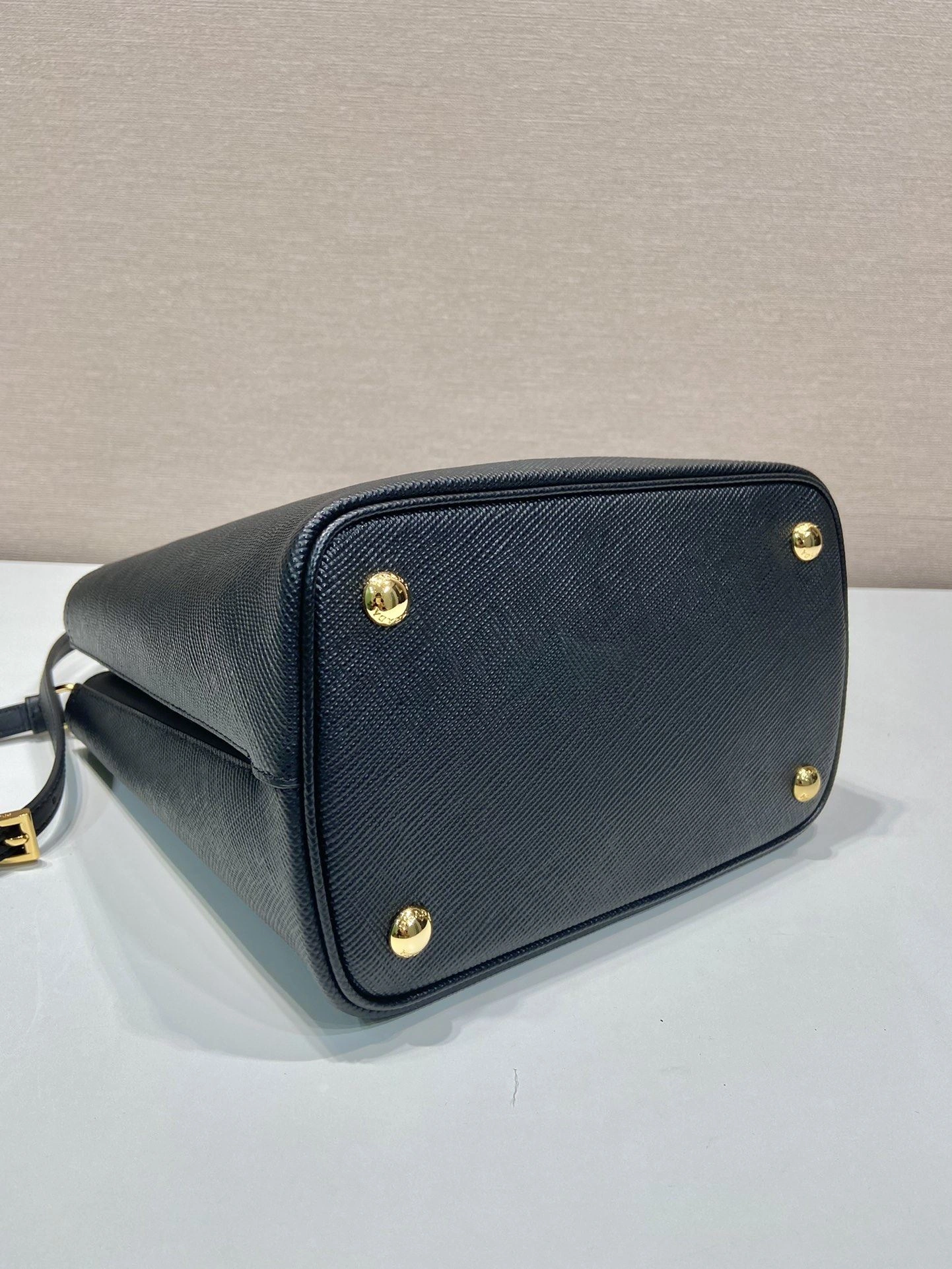 Prada Top Handle Bags 4099A-0581