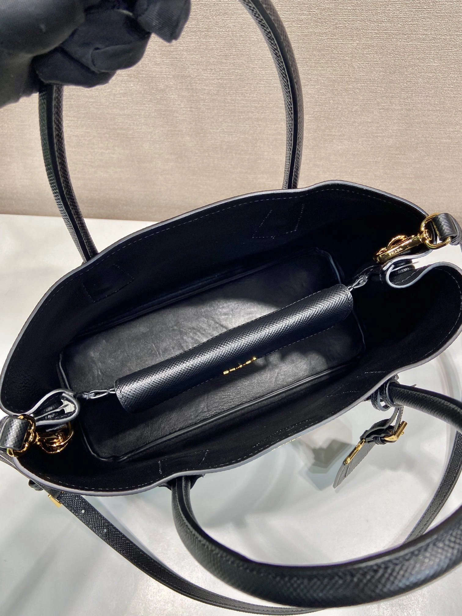 Prada Top Handle Bags 4099A-0582