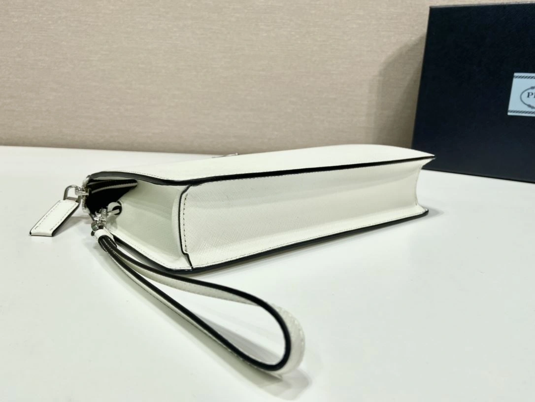 Prada Clutch Bags 4099A-0587