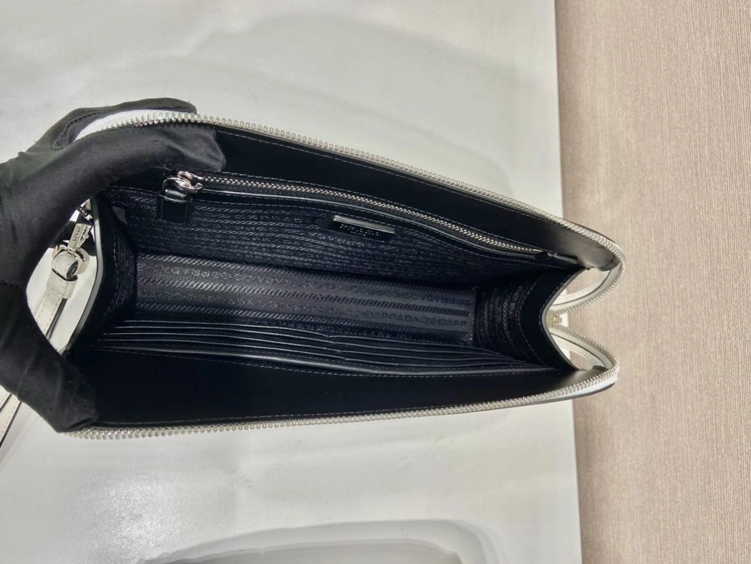 Prada Clutch Bags 4099A-0587
