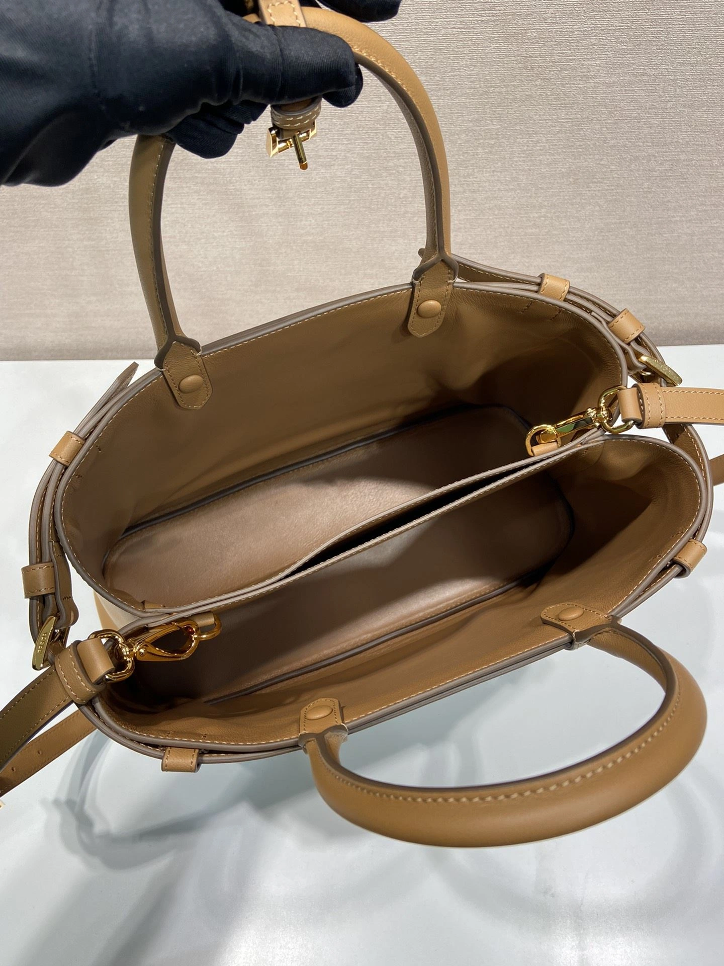 Prada Top Handle Bags 4099A-0598