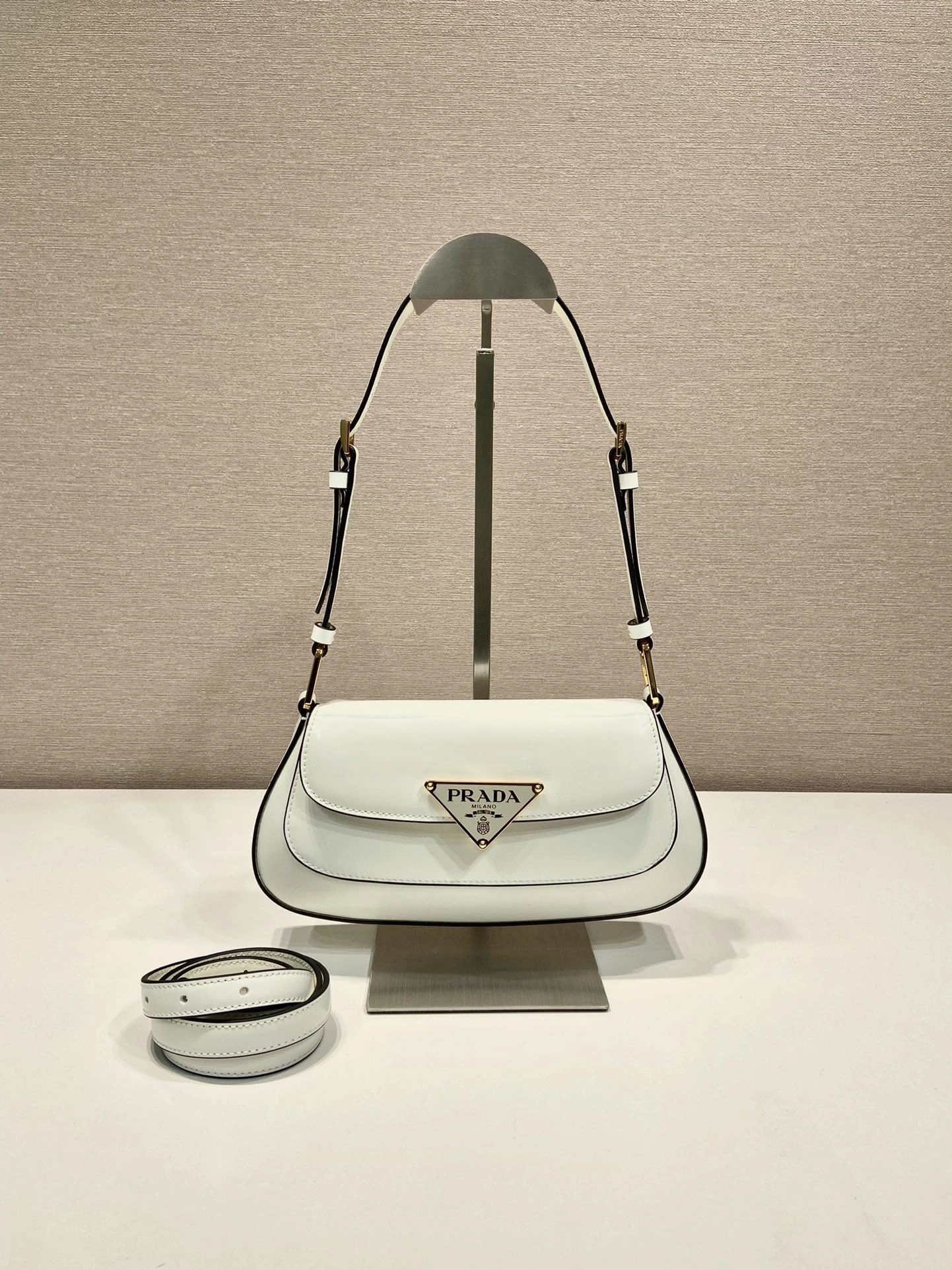 Prada Top Handle Bags 4099A-0609