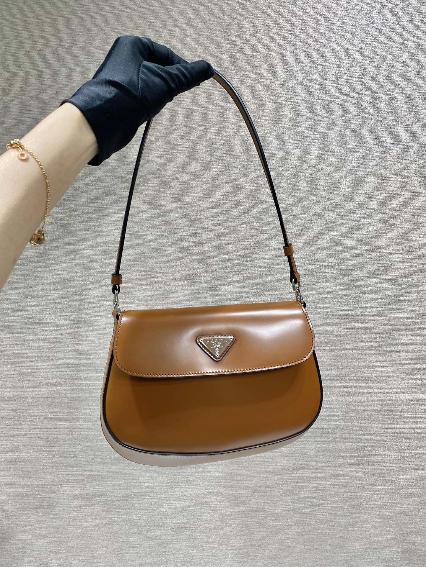 Prada Top Handle Bags 4099A-0610