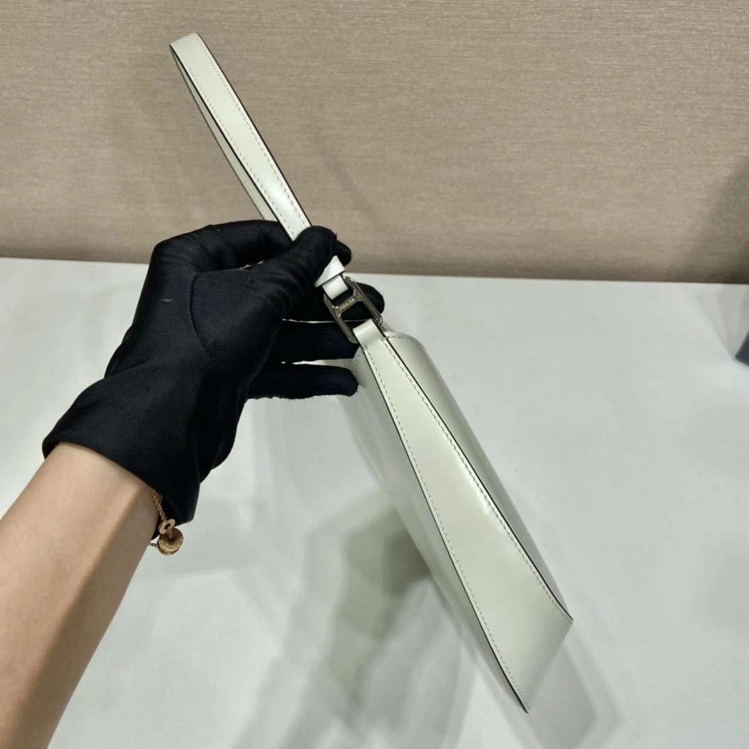 Prada Top Handle Bags 4099A-0616