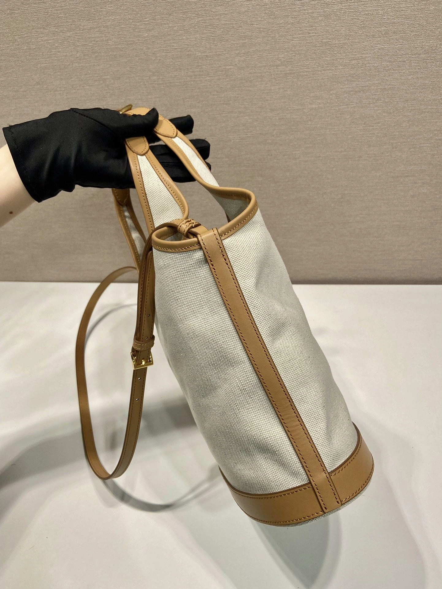 Prada Top Handle Bags 4099A-0664