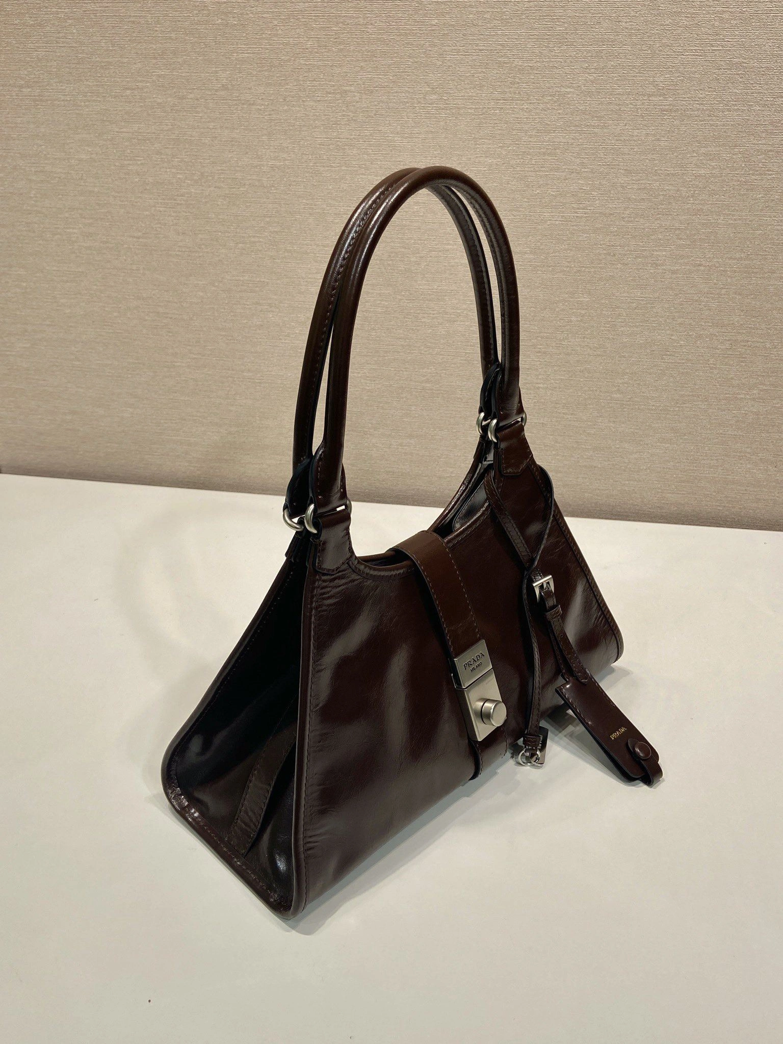 Prada Top Handle Bags 4099A-0666