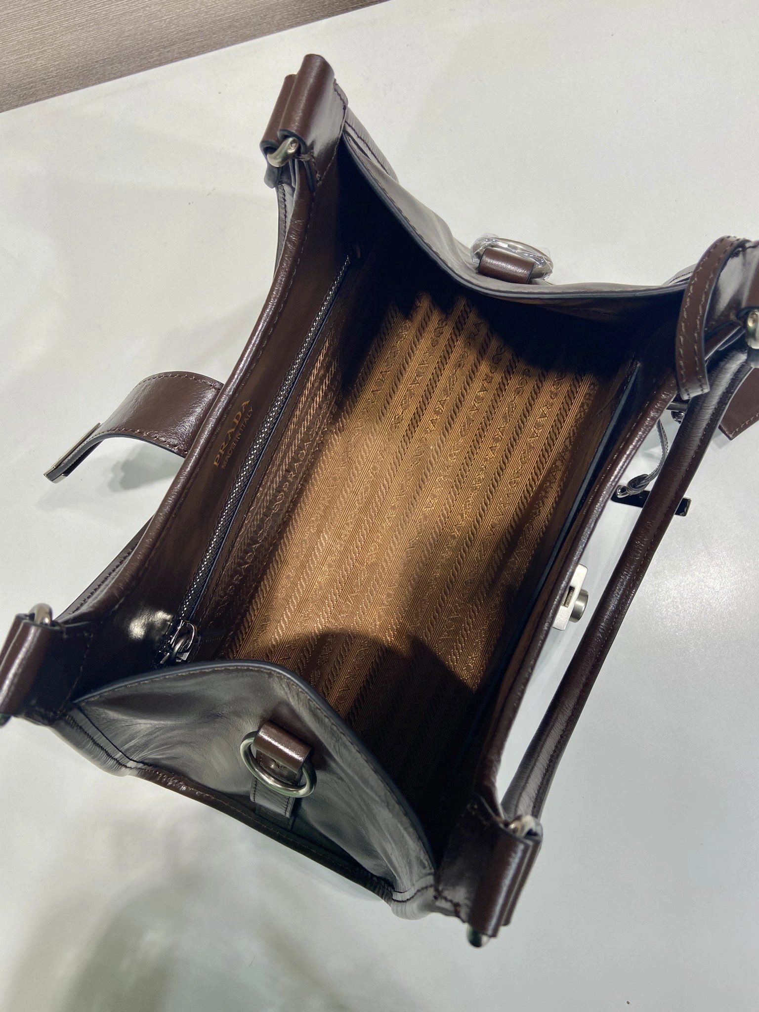 Prada Top Handle Bags 4099A-0666