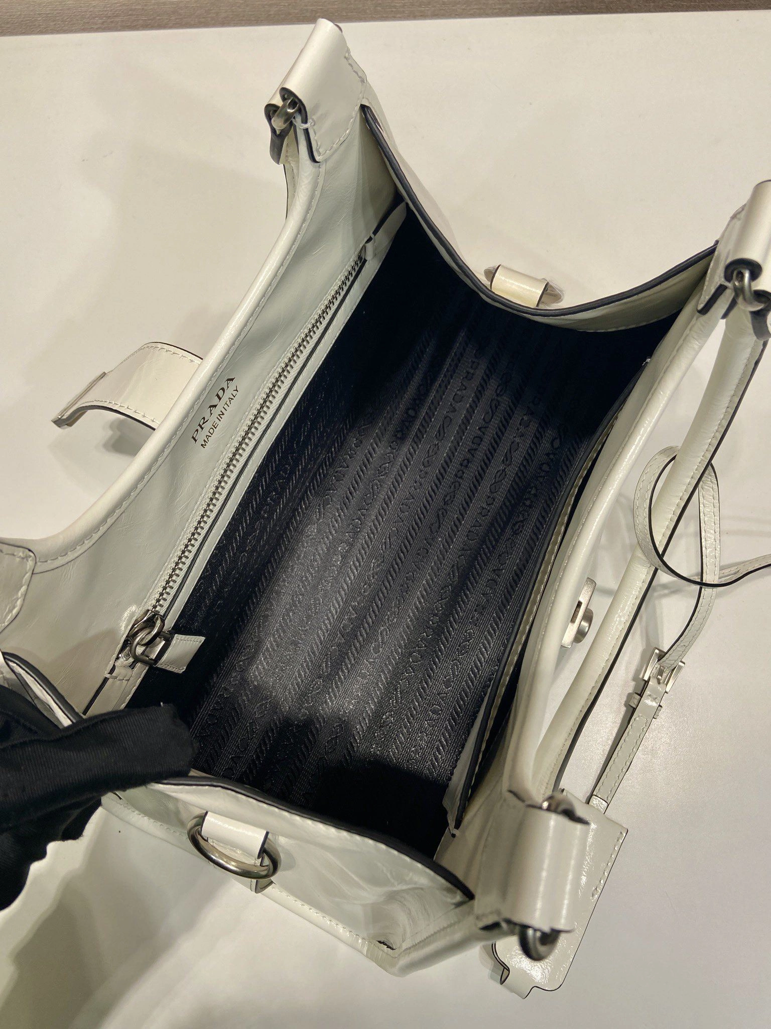 Prada Top Handle Bags 4099A-0667