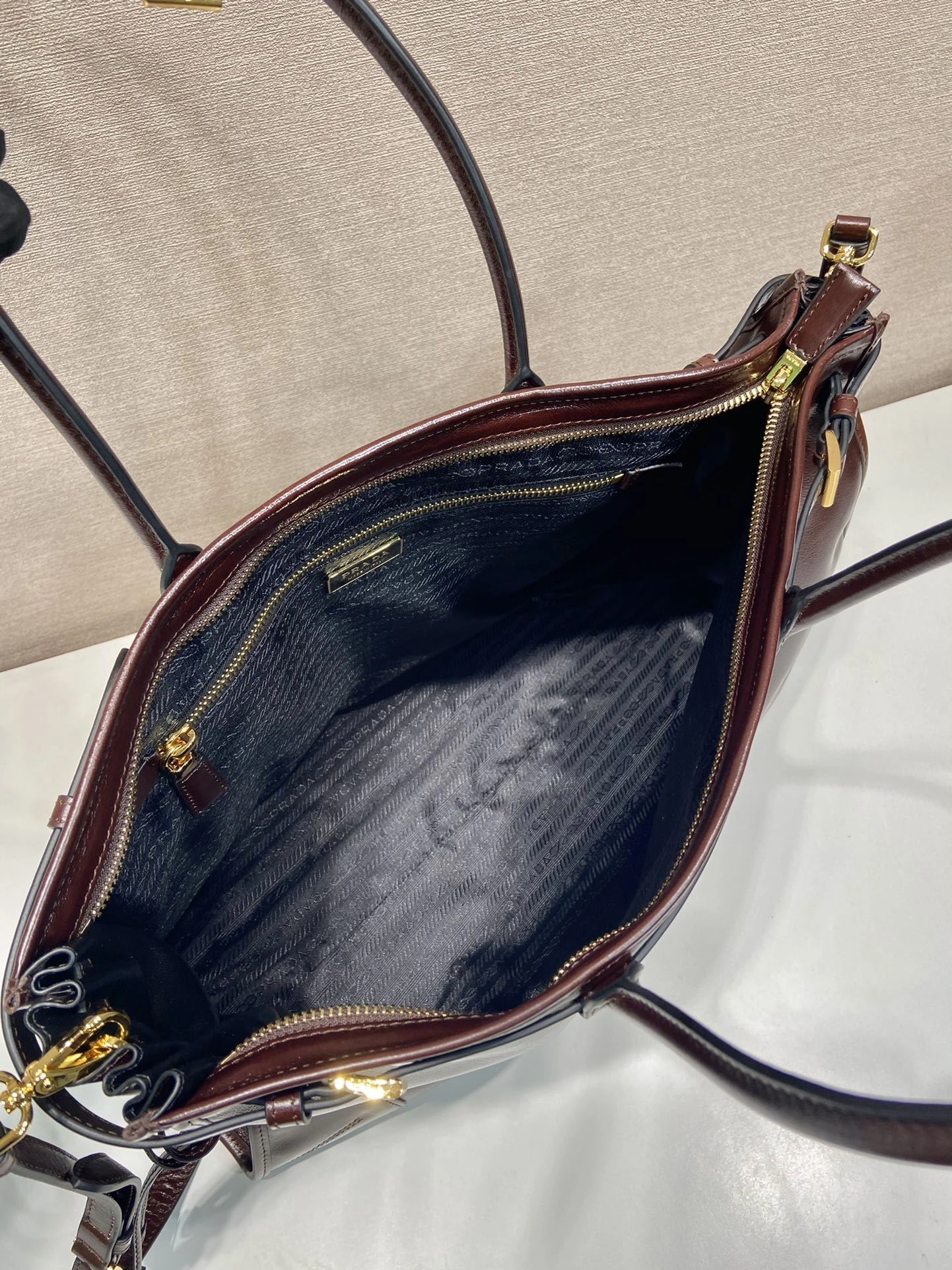 Prada Top Handle Bags 4099A-0678