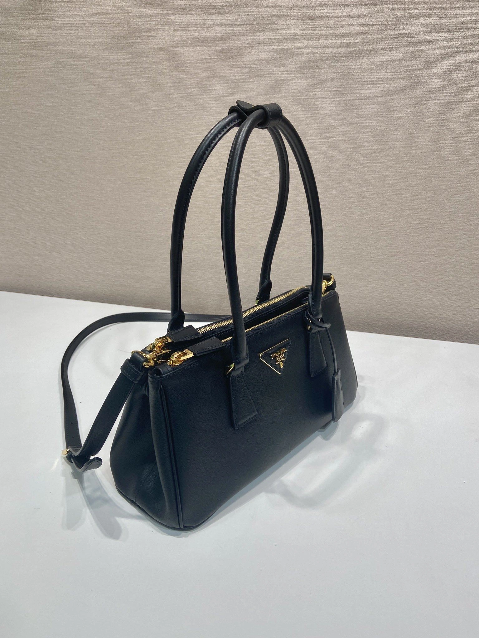 Prada Top Handle Bags 4099A-0703