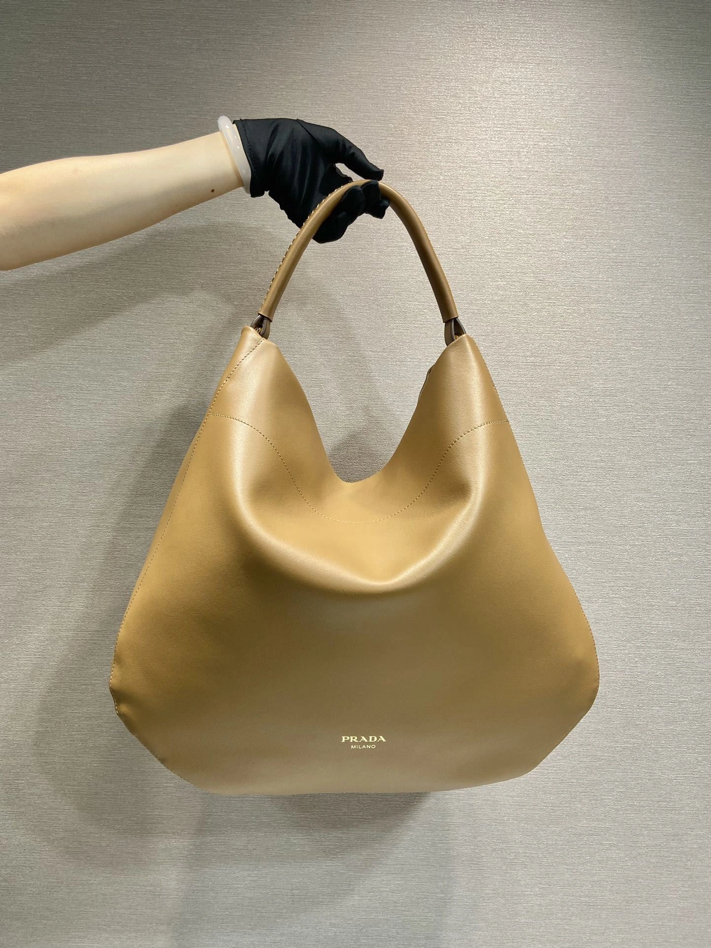 Prada Top Handle Bags 4099A-0704