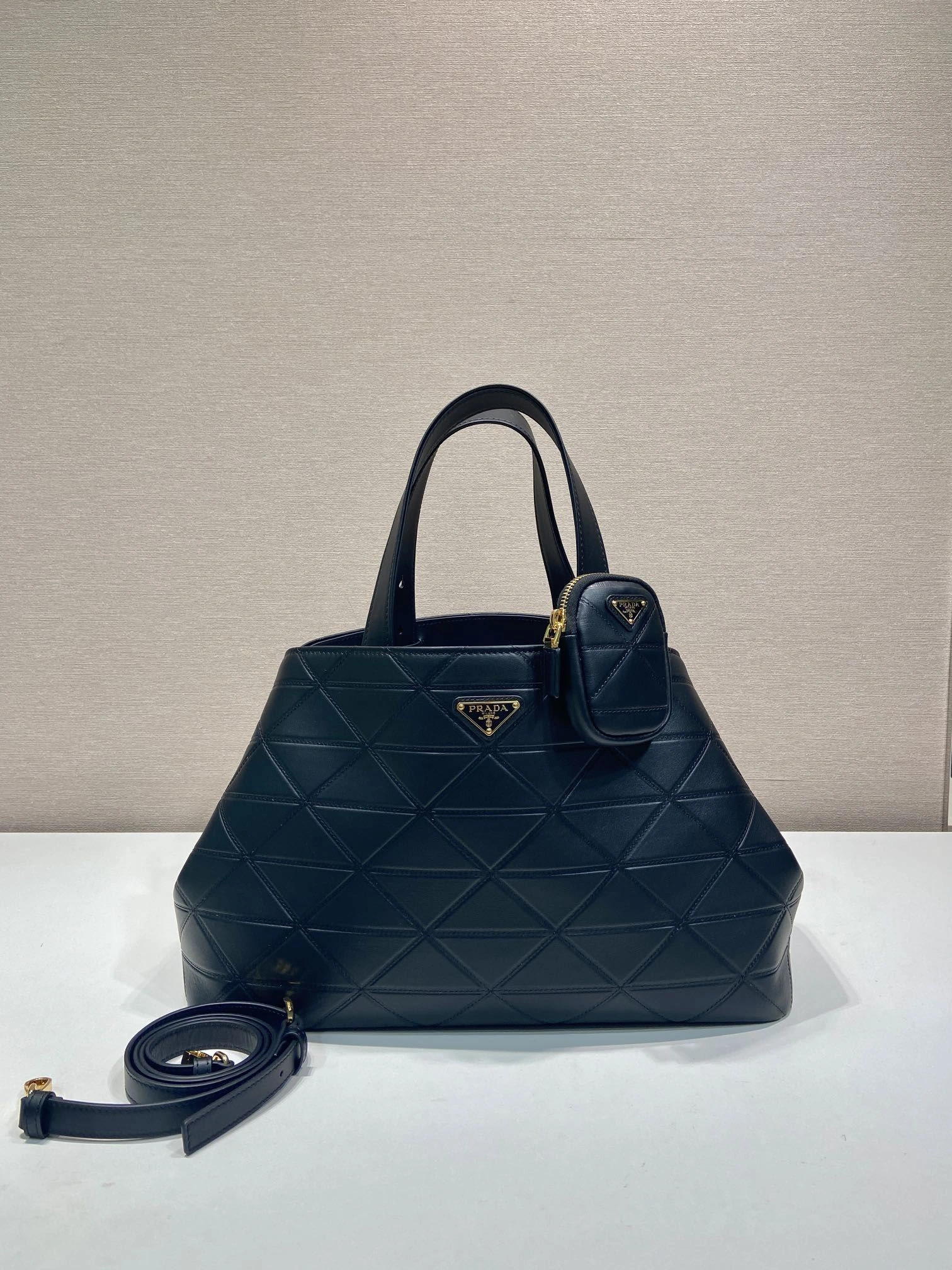 Prada Top Handle Bags 4099A-0708