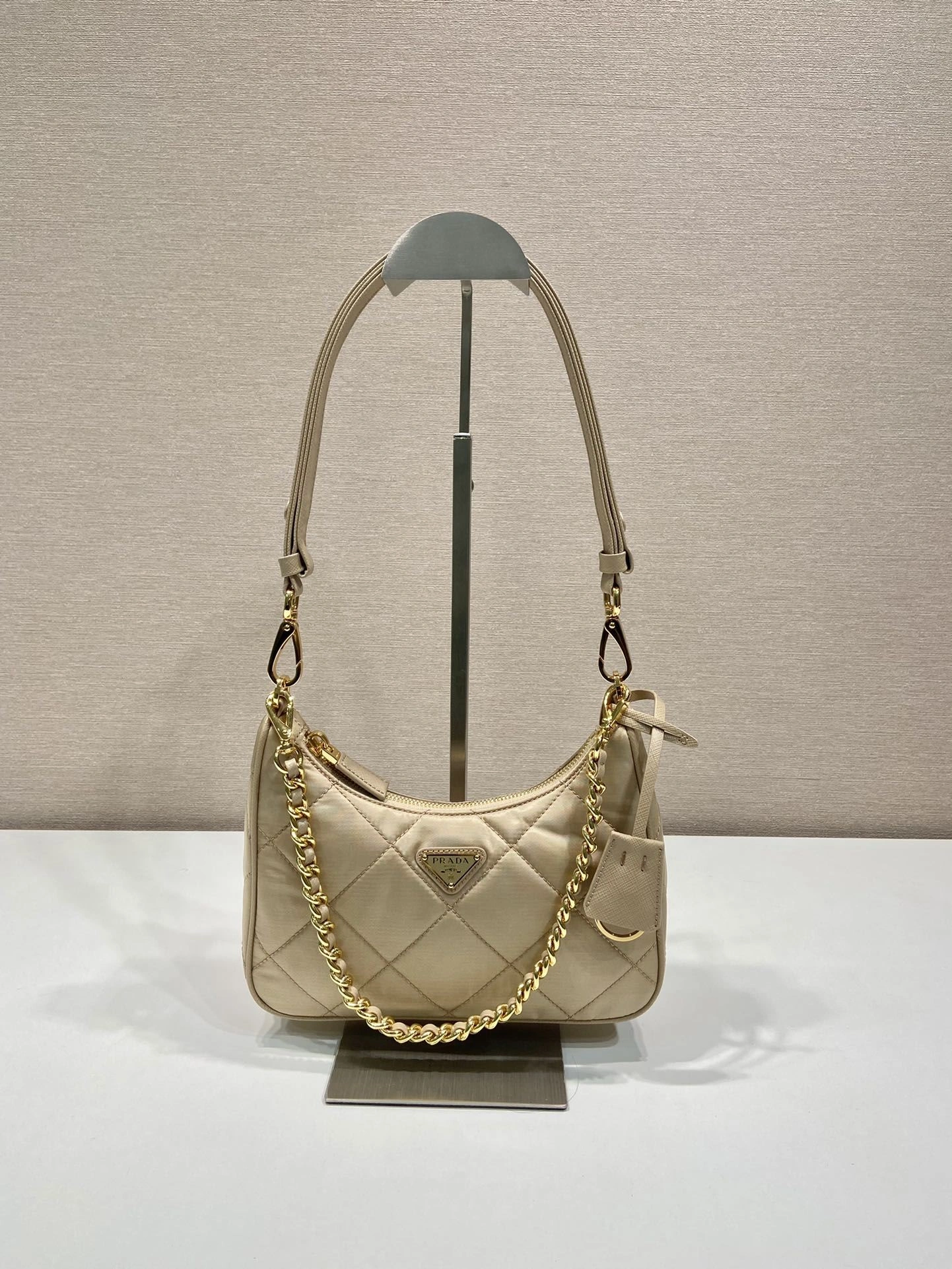 Prada Top Handle Bags 4099A-0724