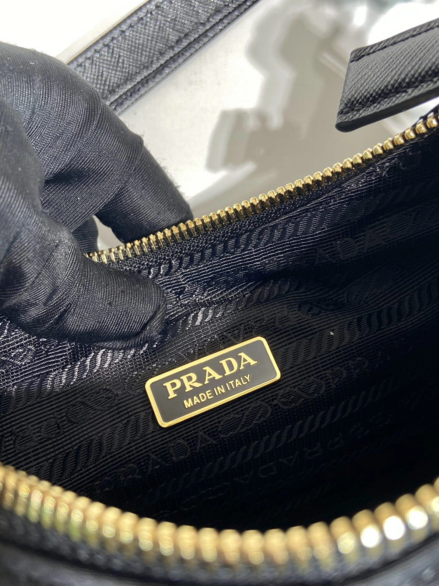 Prada Top Handle Bags 4099A-0725