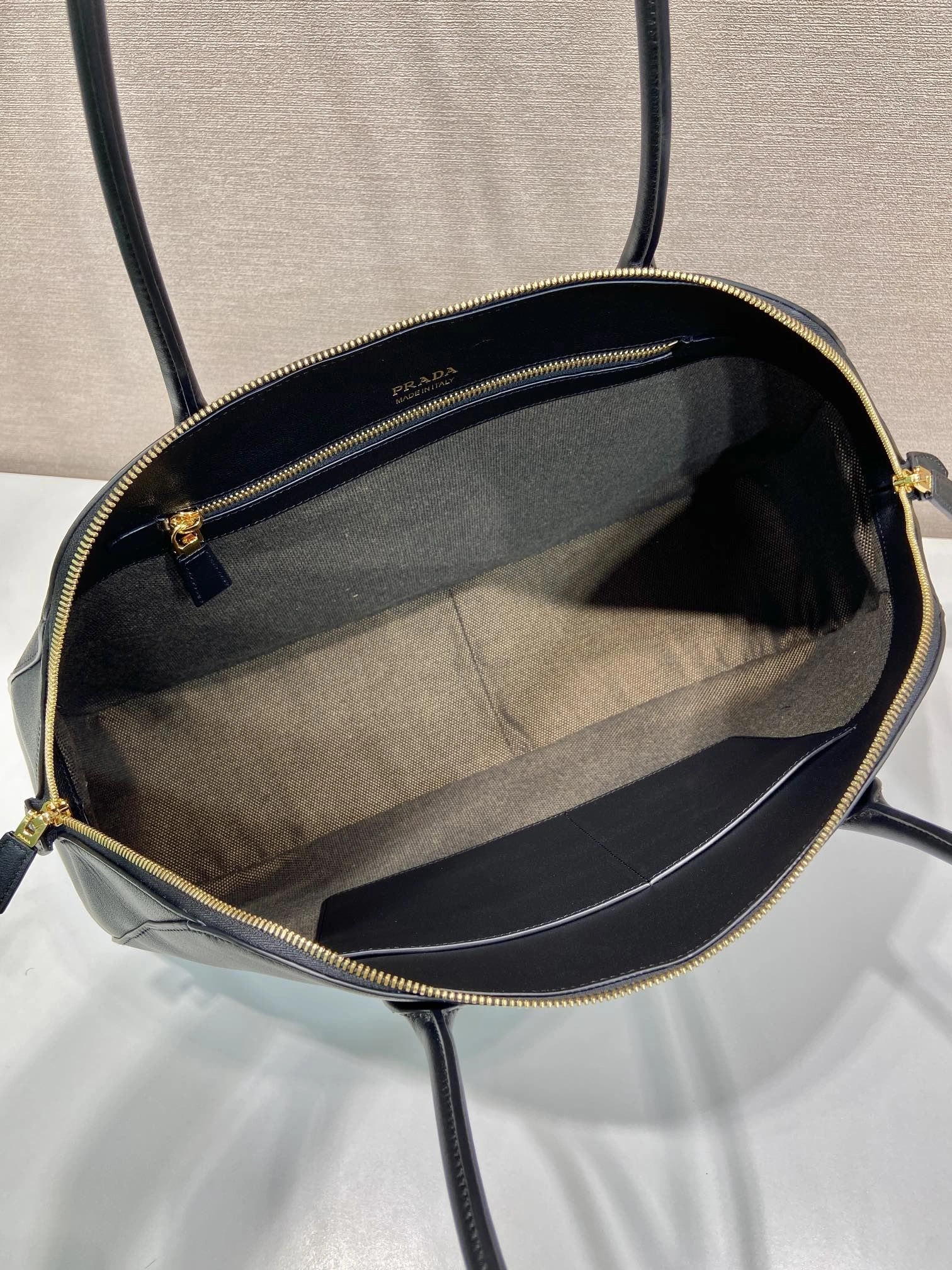 Prada Top Handle Bags 4099A-0738