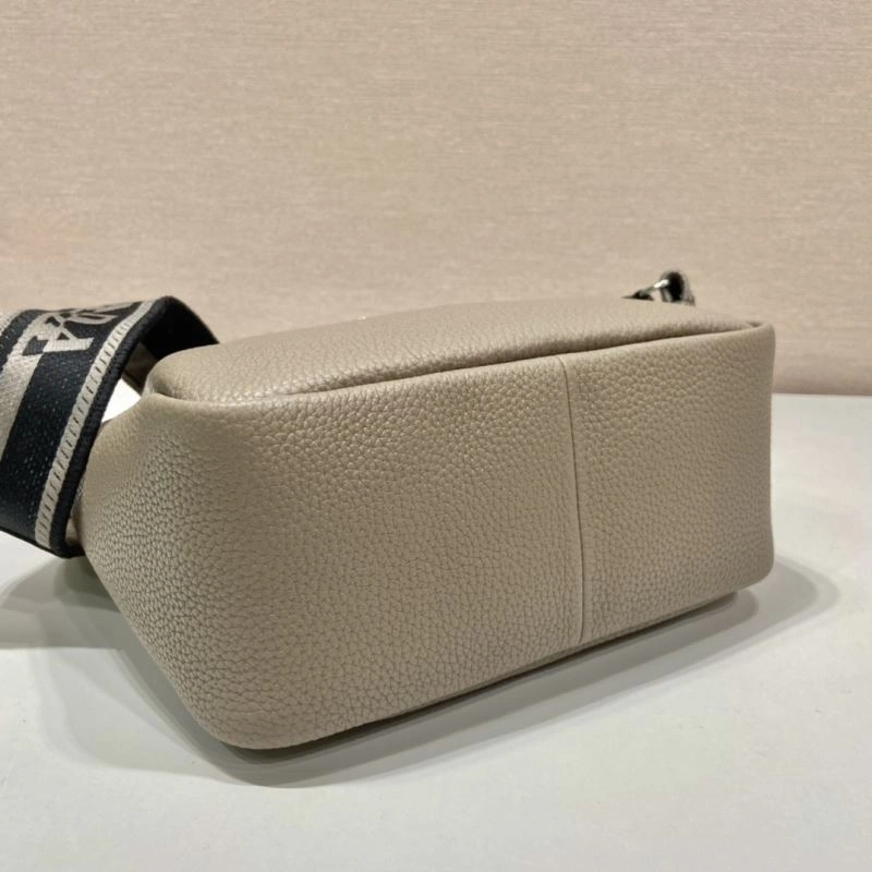 Prada Top Handle Bags 4099F-0005