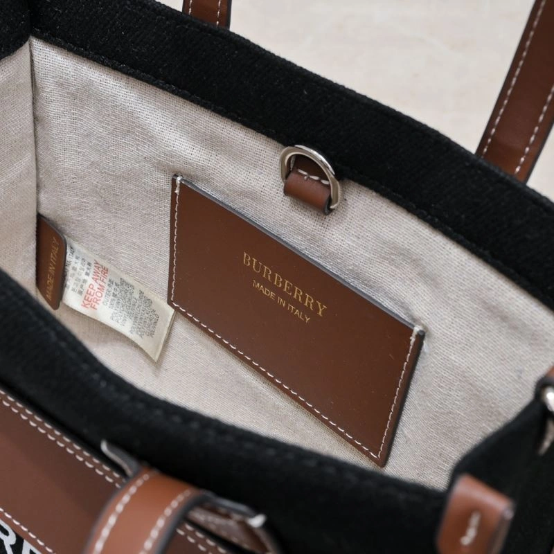 Burberry Shopping Bags 4101C-2767