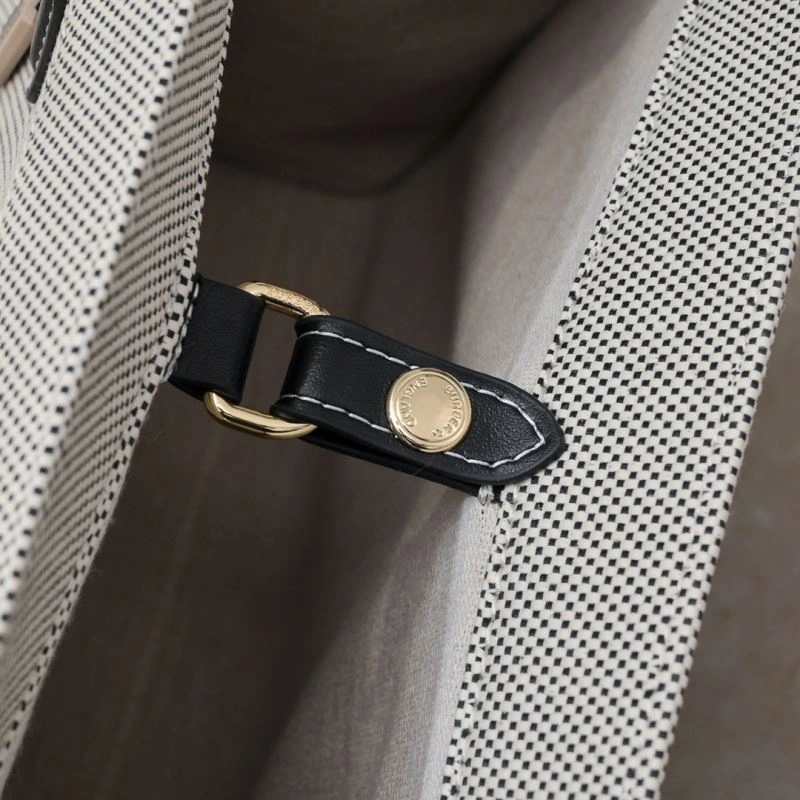 Burberry Shopping Bags 4101C-2771