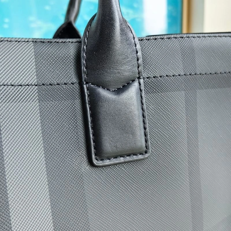 Burberry Shopping Bags 4115-0006