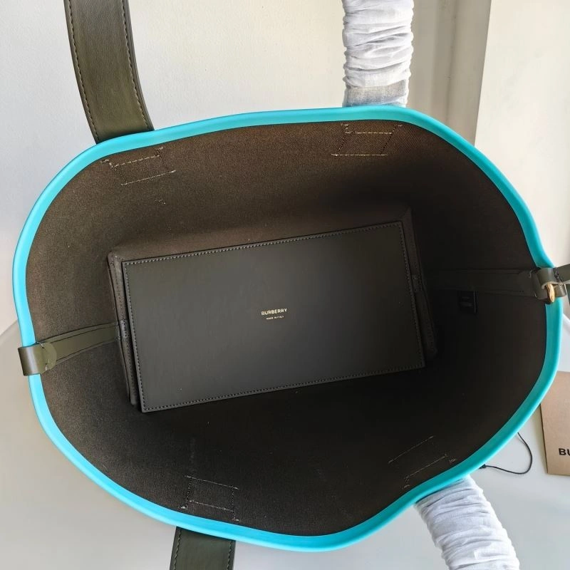 Burberry Shopping Bags 4115-0028