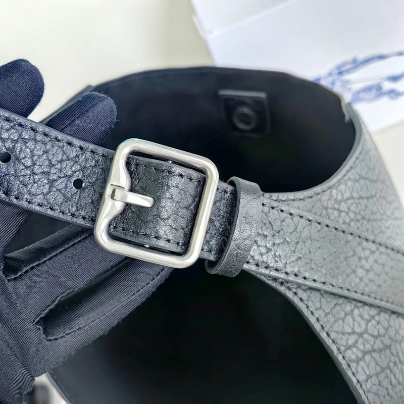 Burberry Top Handle Bags 4115A-0007