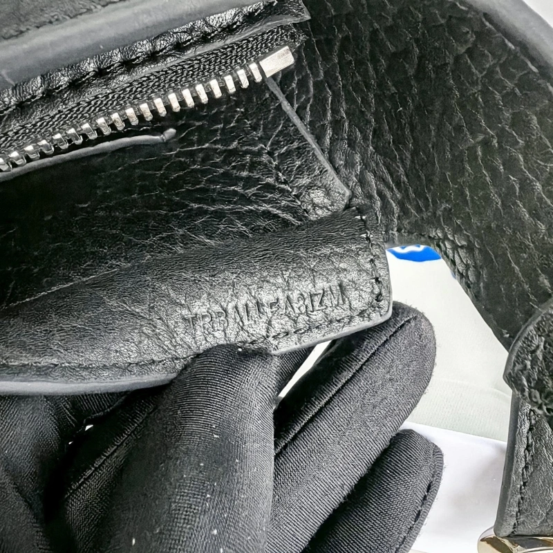 Burberry Top Handle Bags 4115A-0008