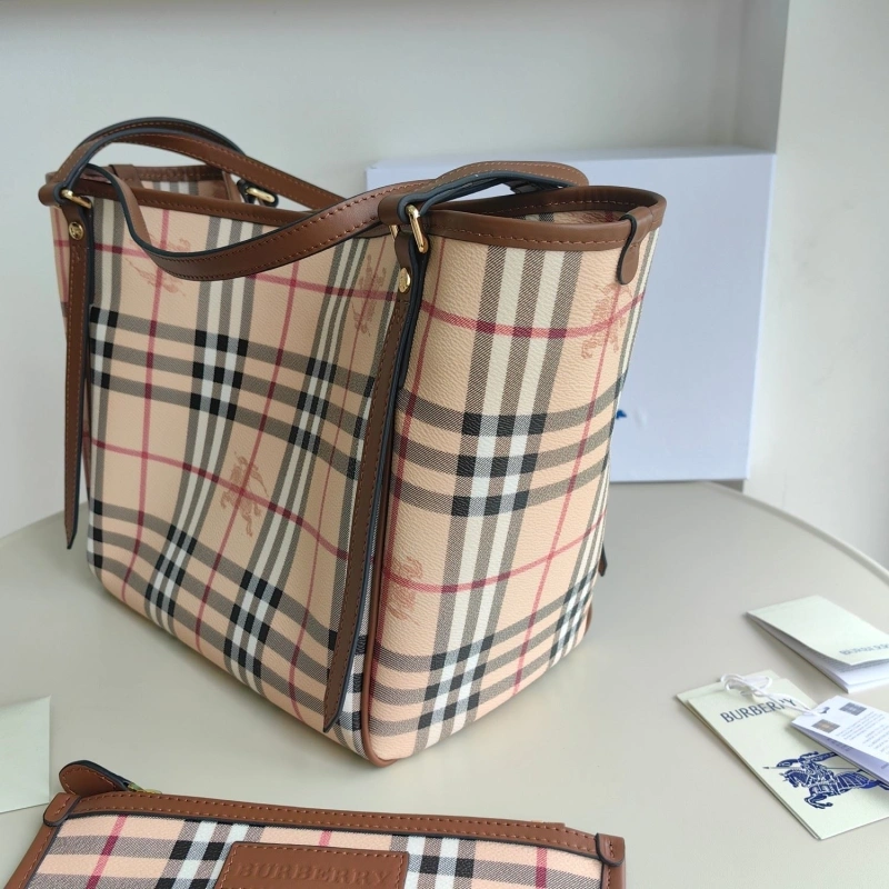 Burberry Shopping Bags 4115A-0012