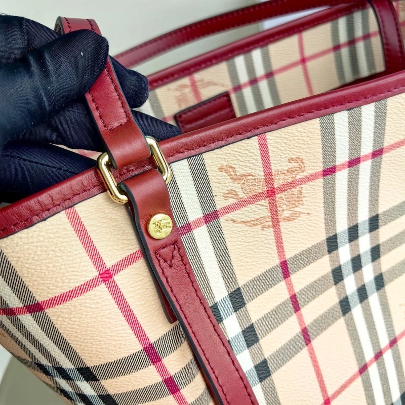 Burberry Shopping Bags 4115A-0013