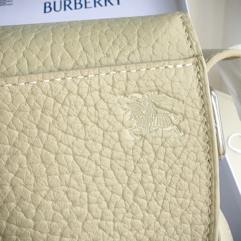Burberry Top Handle Bags 4115A-0015