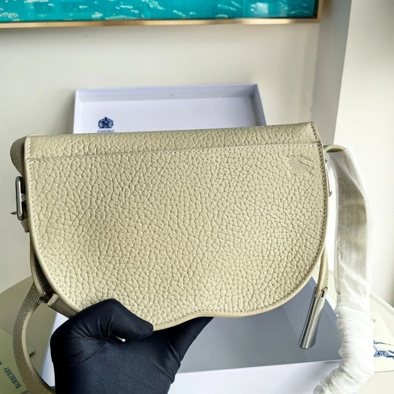 Burberry Top Handle Bags 4115A-0015