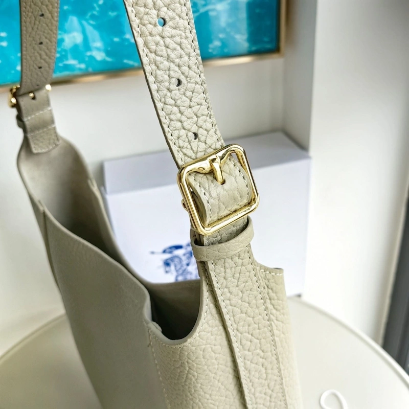 Burberry Top Handle Bags 4115A-0020