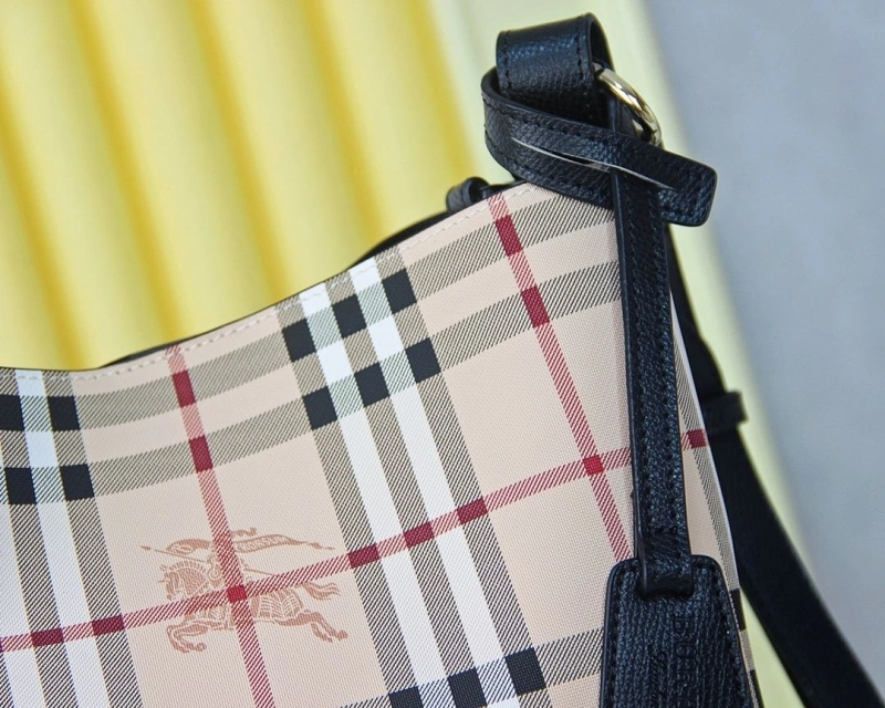 Burberry Bucket Bags 4140-0073