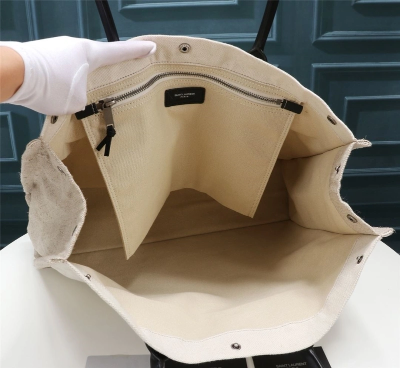 Burberry Shopping Bags 4140-0097