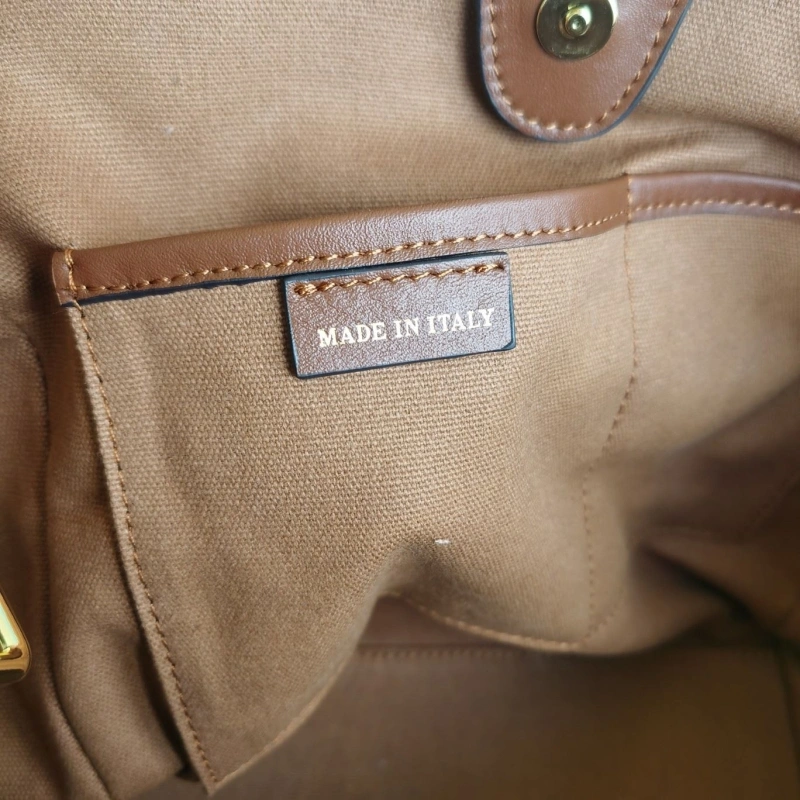 Burberry Shopping Bags 4140-0146