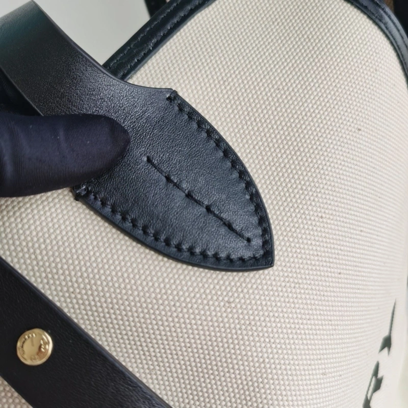 Burberry Shopping Bags 4140-0150