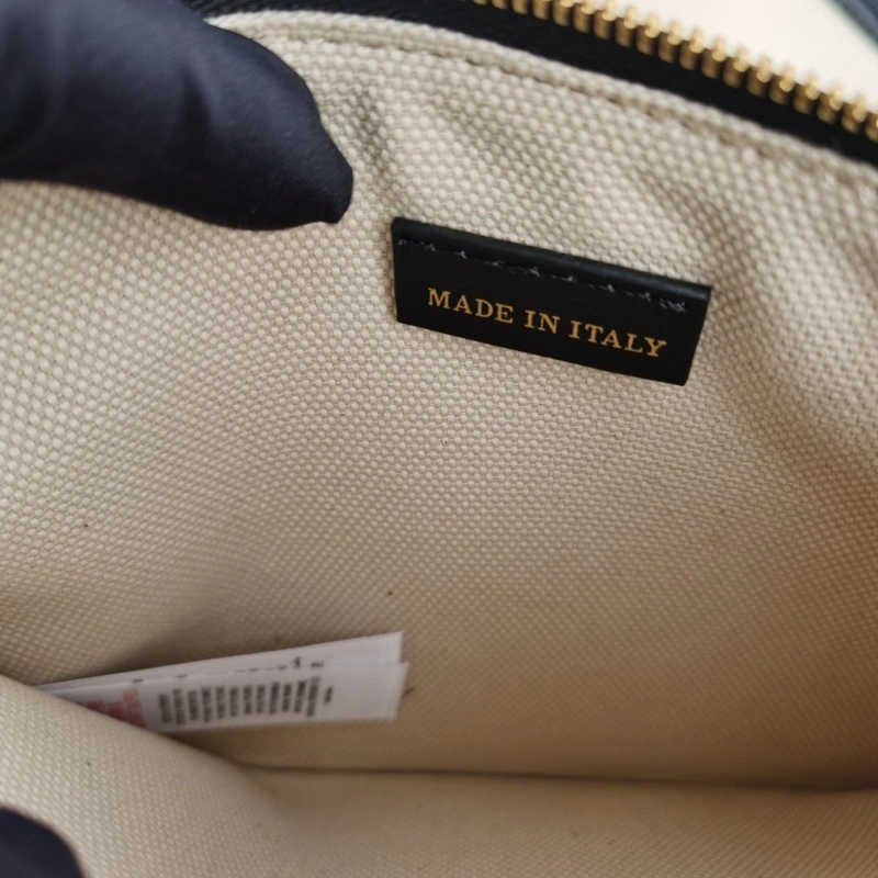 Burberry Shopping Bags 4140-0150