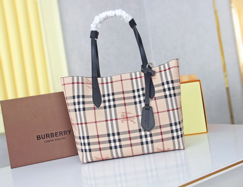 Burberry Shopping Bags 4140-0301