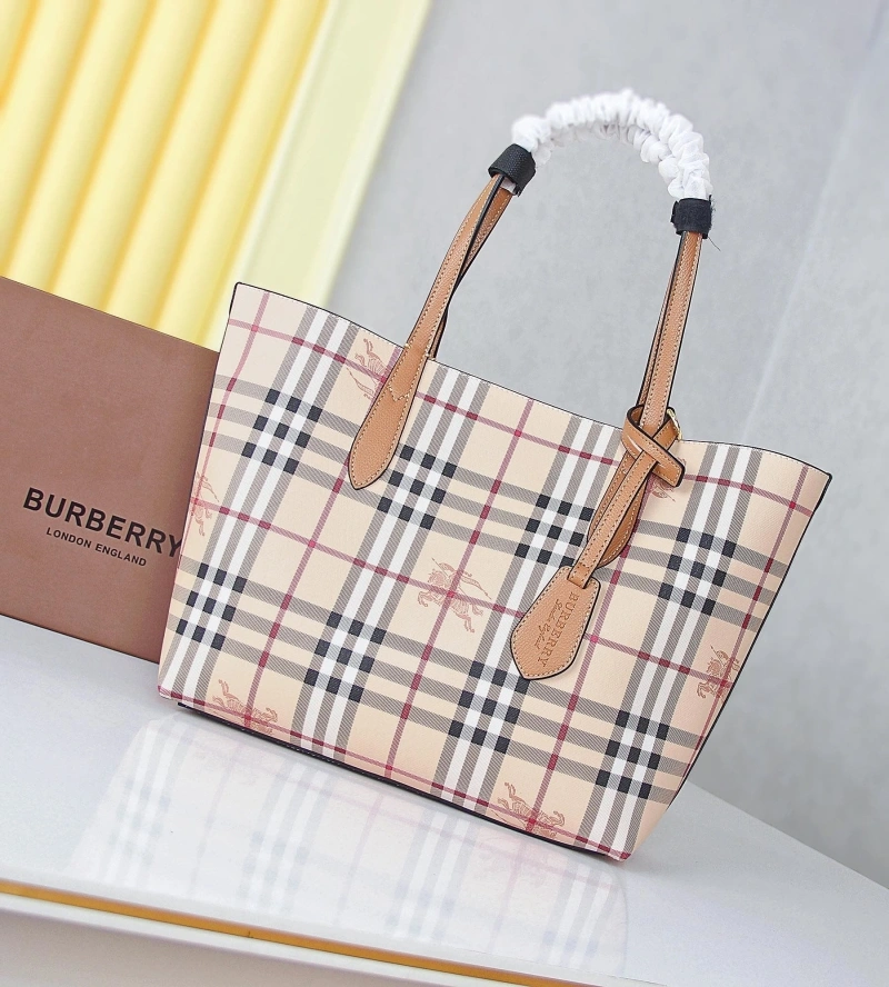 Burberry Shopping Bags 4140-0302