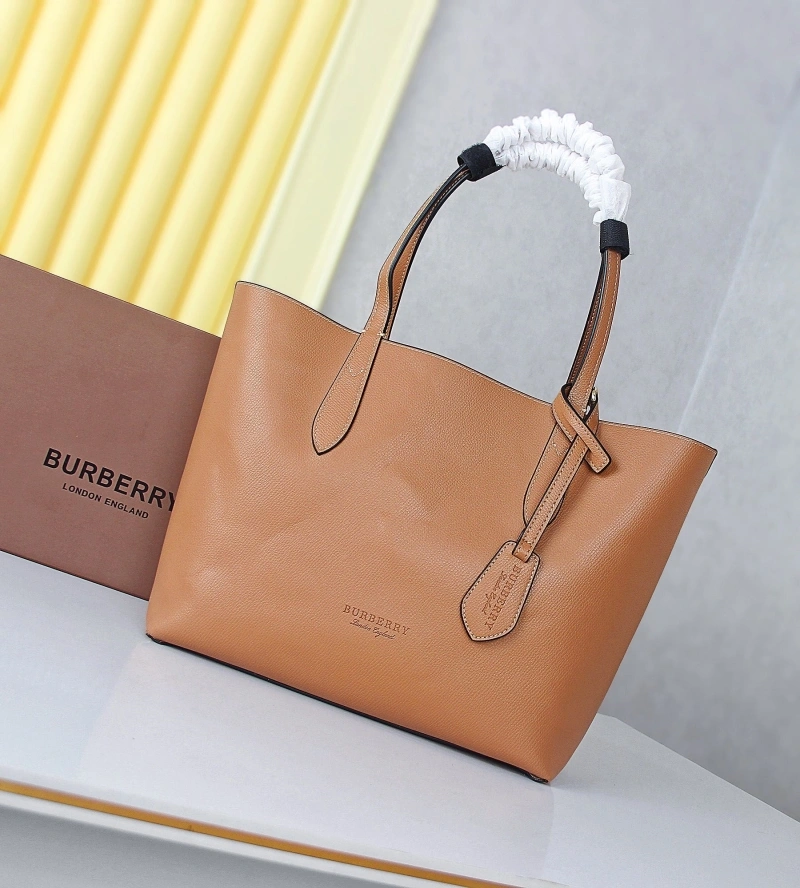 Burberry Shopping Bags 4140-0302