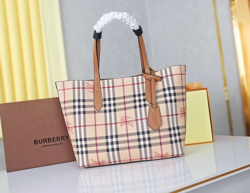 Burberry Shopping Bags 4140-0302