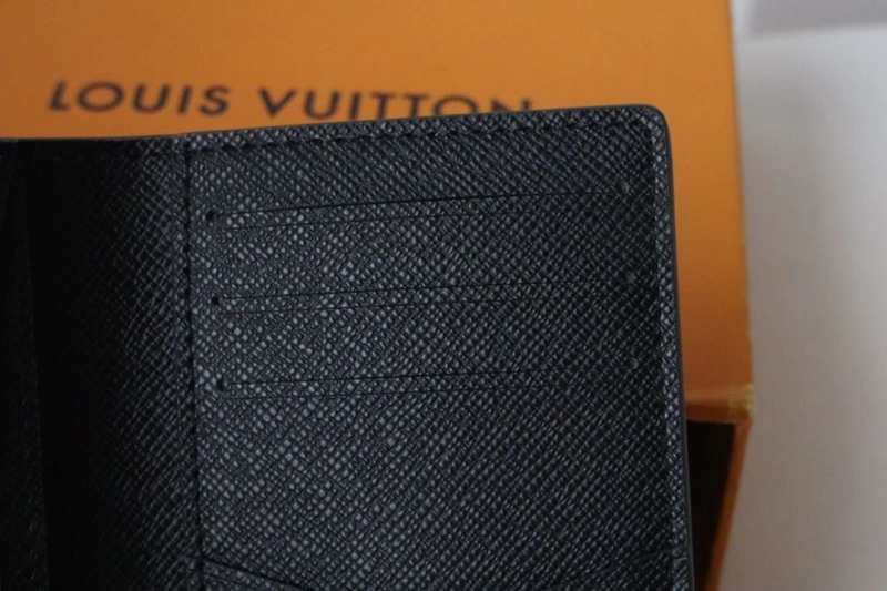 LV Wallets 4178A-0004