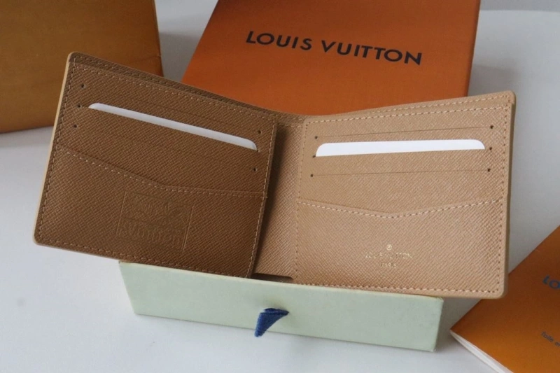 LV Wallets 4178A-0008