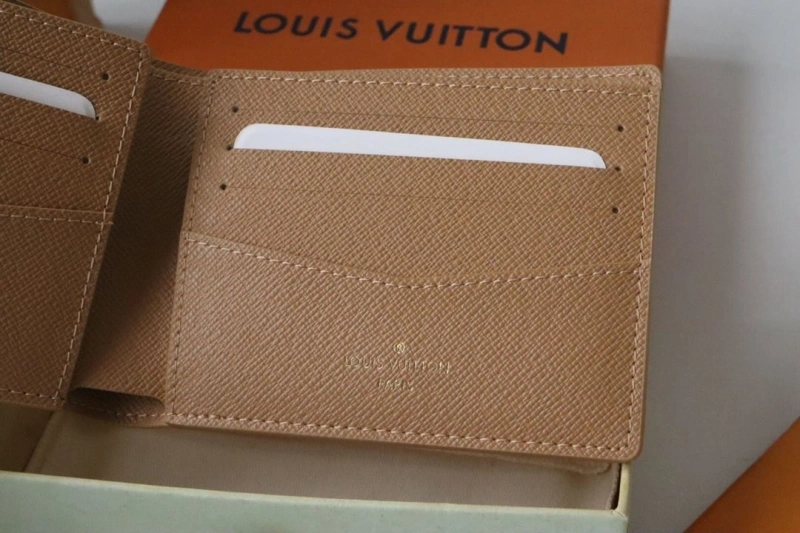 LV Wallets 4178A-0008