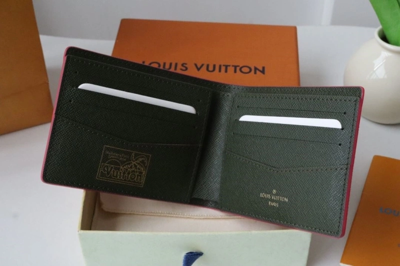 LV Wallets 4178A-0009