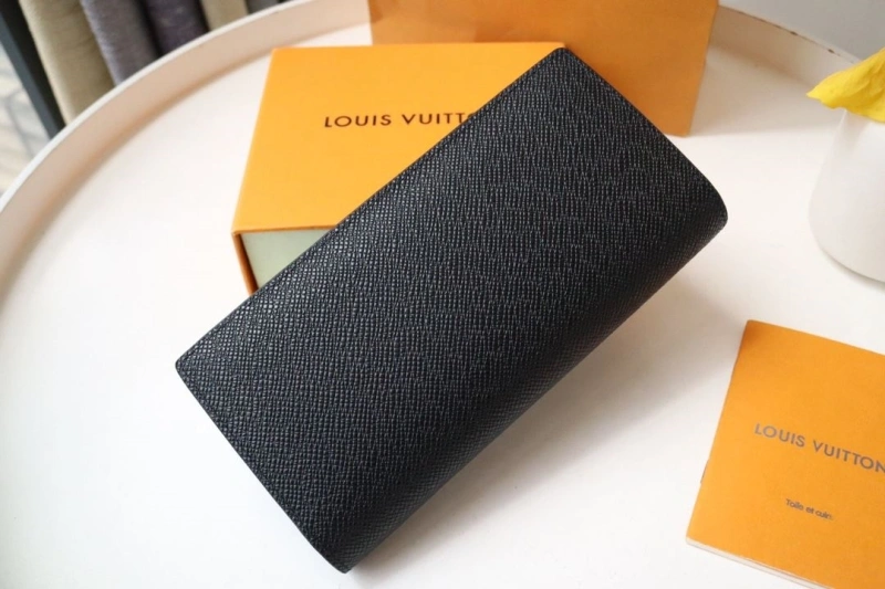 LV Wallets 4178A-0026