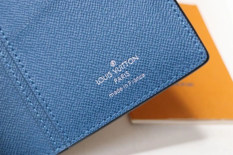 LV Wallets 4178A-0026