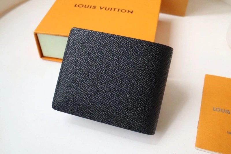 LV Wallets 4178A-0028