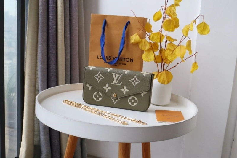 LV Wallets 4178A-0042